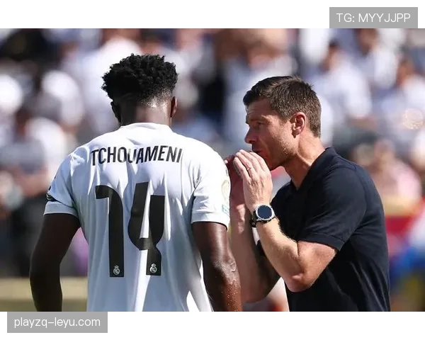 楚阿梅尼防守表现亮眼,助力球队稳步提升竞争力 楚阿梅尼防守表现亮眼,助力球队稳步提升竞争力