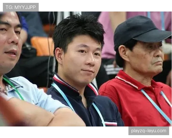 李小鹏家里那个体操房，是真练还是摆拍啊？